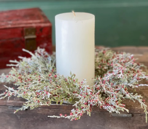 Candle Ring - Snowy Cedar with Berries 10'