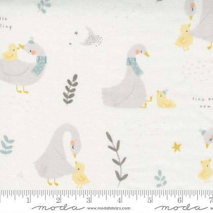 Moda - Little Ducklings - 60' Nursery Ducks Gauze, White