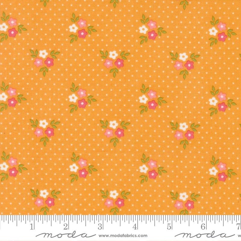 Moda - Strawberry Lemonade - Bouquets & Dots, Apricot