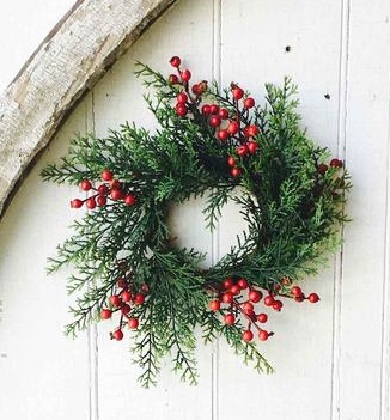 Candle Ring - Red Cedar with Berries 10.5'