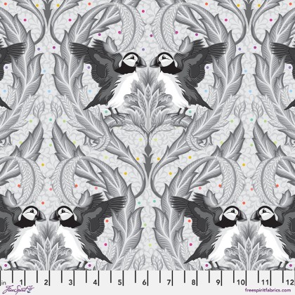 Free Spirit - Tula Pink - Graywork - Huffin & Puffin, Whisper