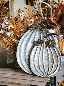 Galvanized Metal Pumpkin Tray, Large