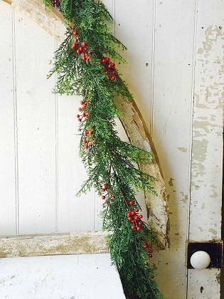 Garland - Red Cedar with Berries 6'