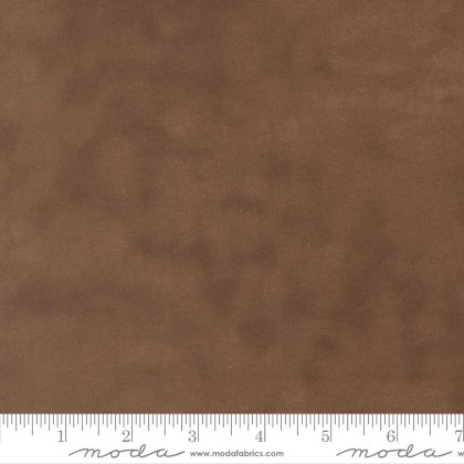 Moda - Gathering Basics Flannel - Primitive Muslin Solid, Cocoa