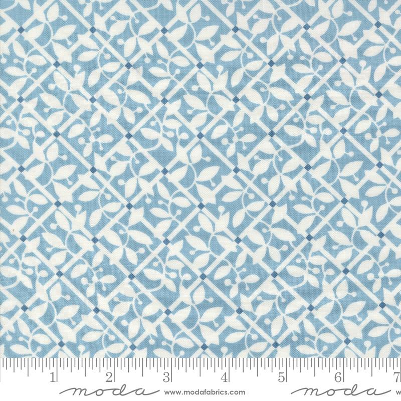 Moda - Shoreline - Lattice, Light Blue