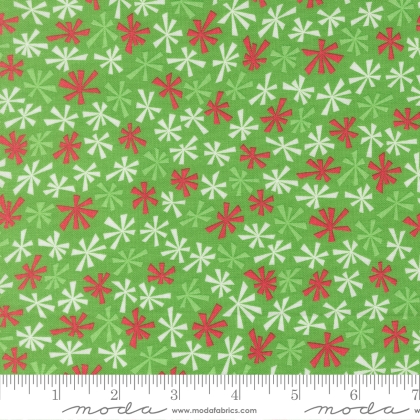 Moda - Snow Time - Tinsel, Hollyleaf