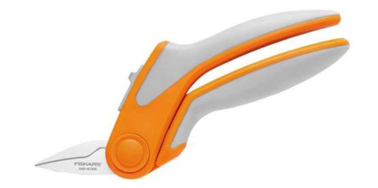 Scissors - 8.5' Fiskars - Rag Quilt - Easy Action for Tabletop Cutting