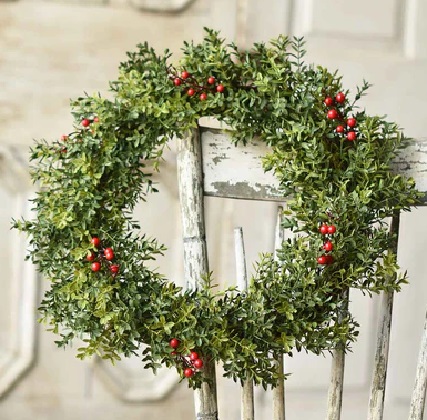 Wreath - New England Boxwood with Berries 18'
