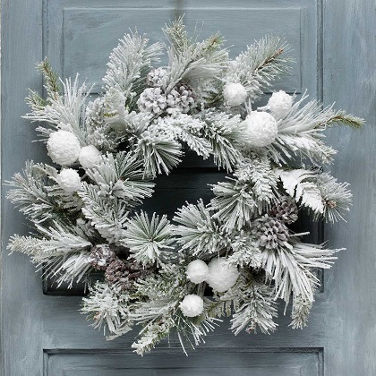 Wreath - Snowball Pine 24'