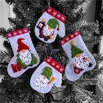 Wall Quilt Pattern - Christmas Gnomes - 13^ x 15^
